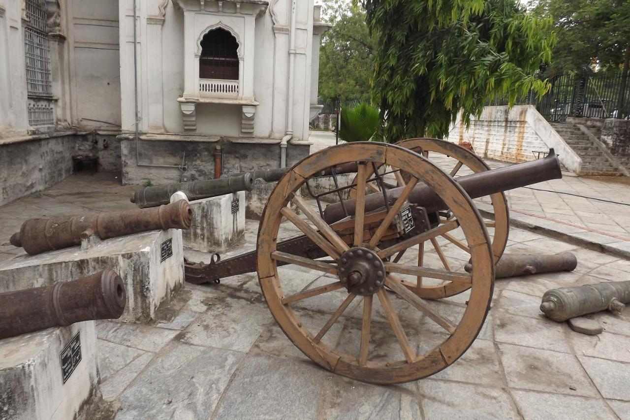 Oyo 2840 Kanha Grand Haiderabad Buitenkant foto