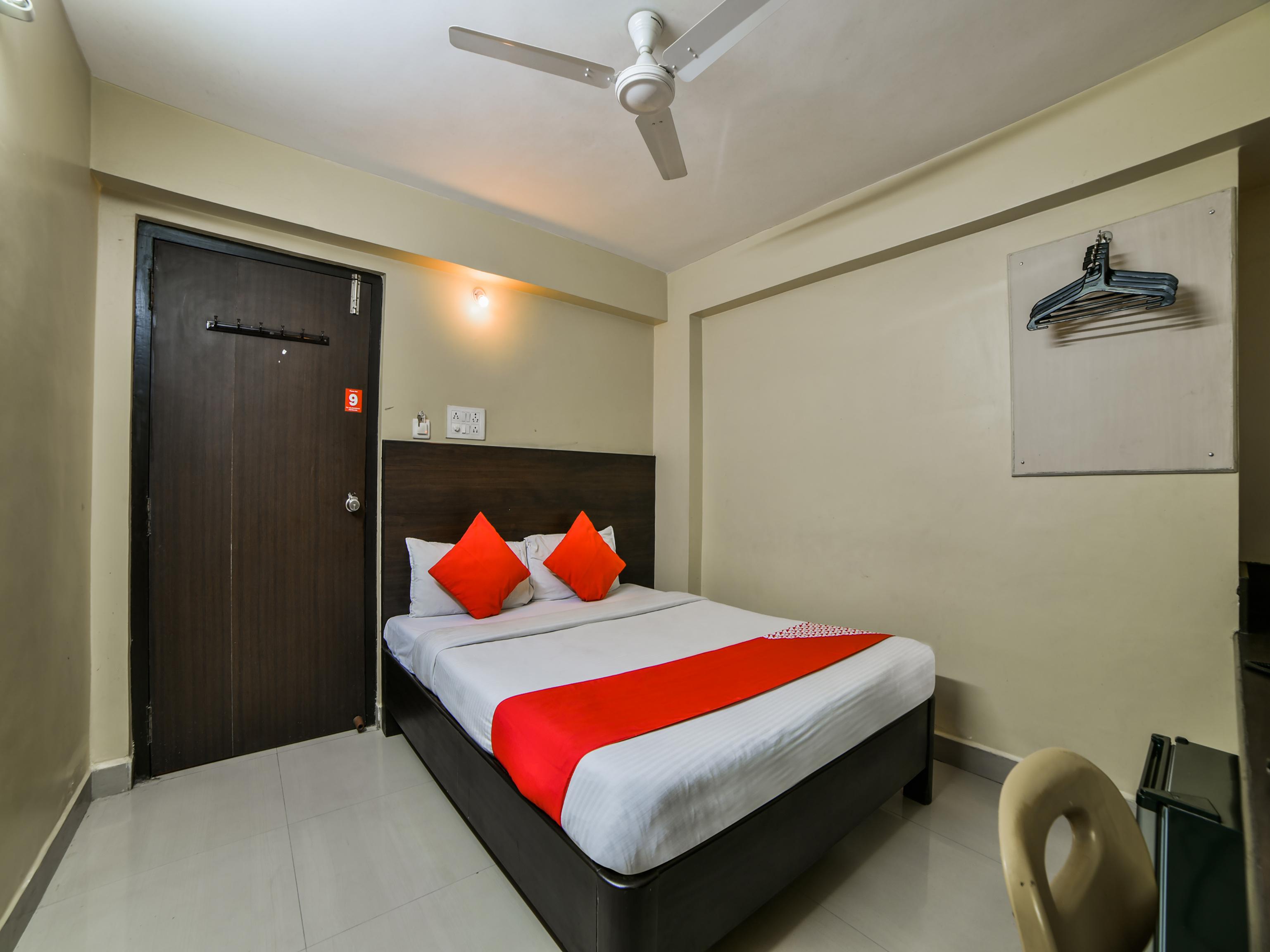Oyo 2840 Kanha Grand Haiderabad Buitenkant foto