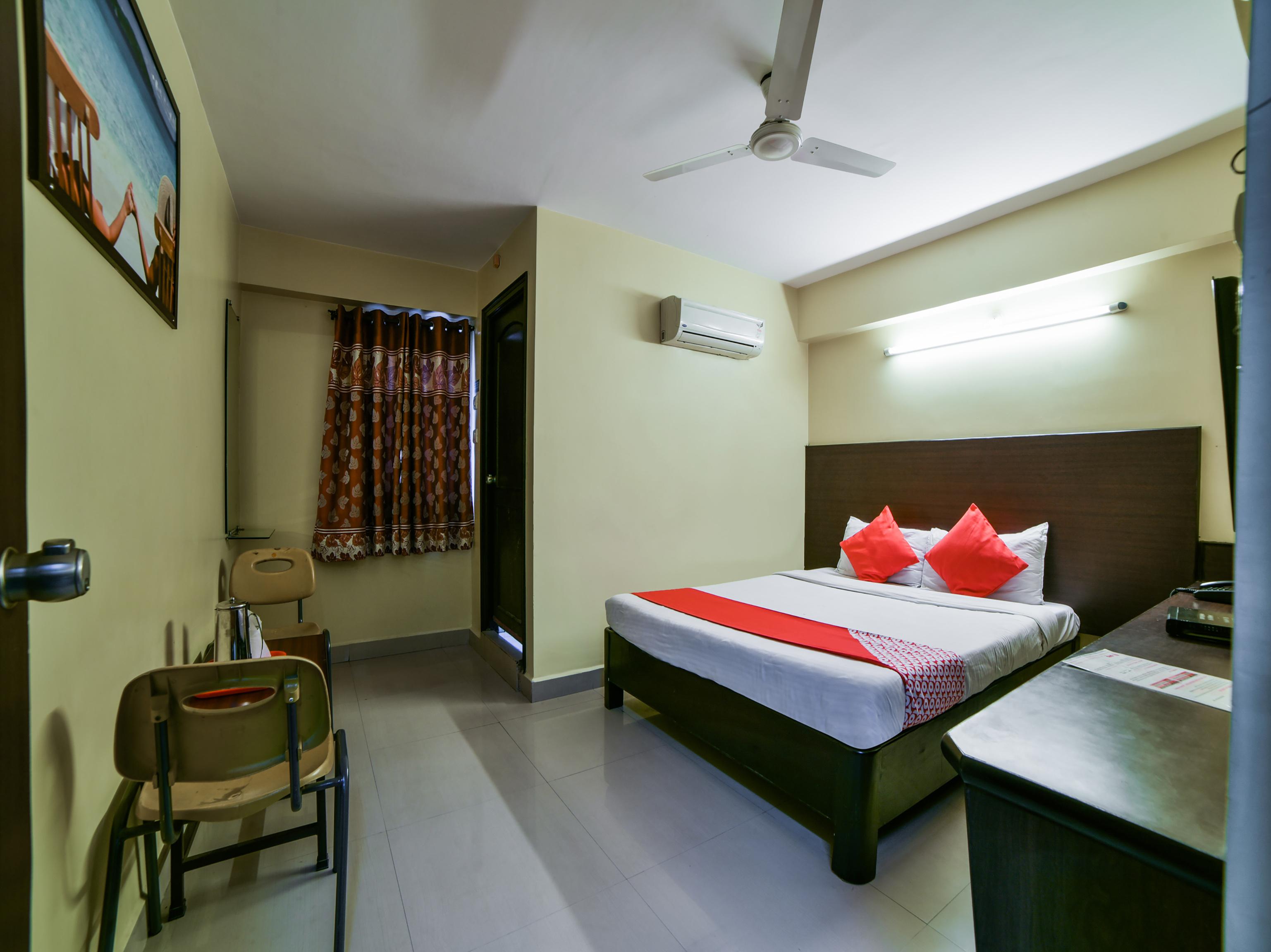 Oyo 2840 Kanha Grand Haiderabad Buitenkant foto
