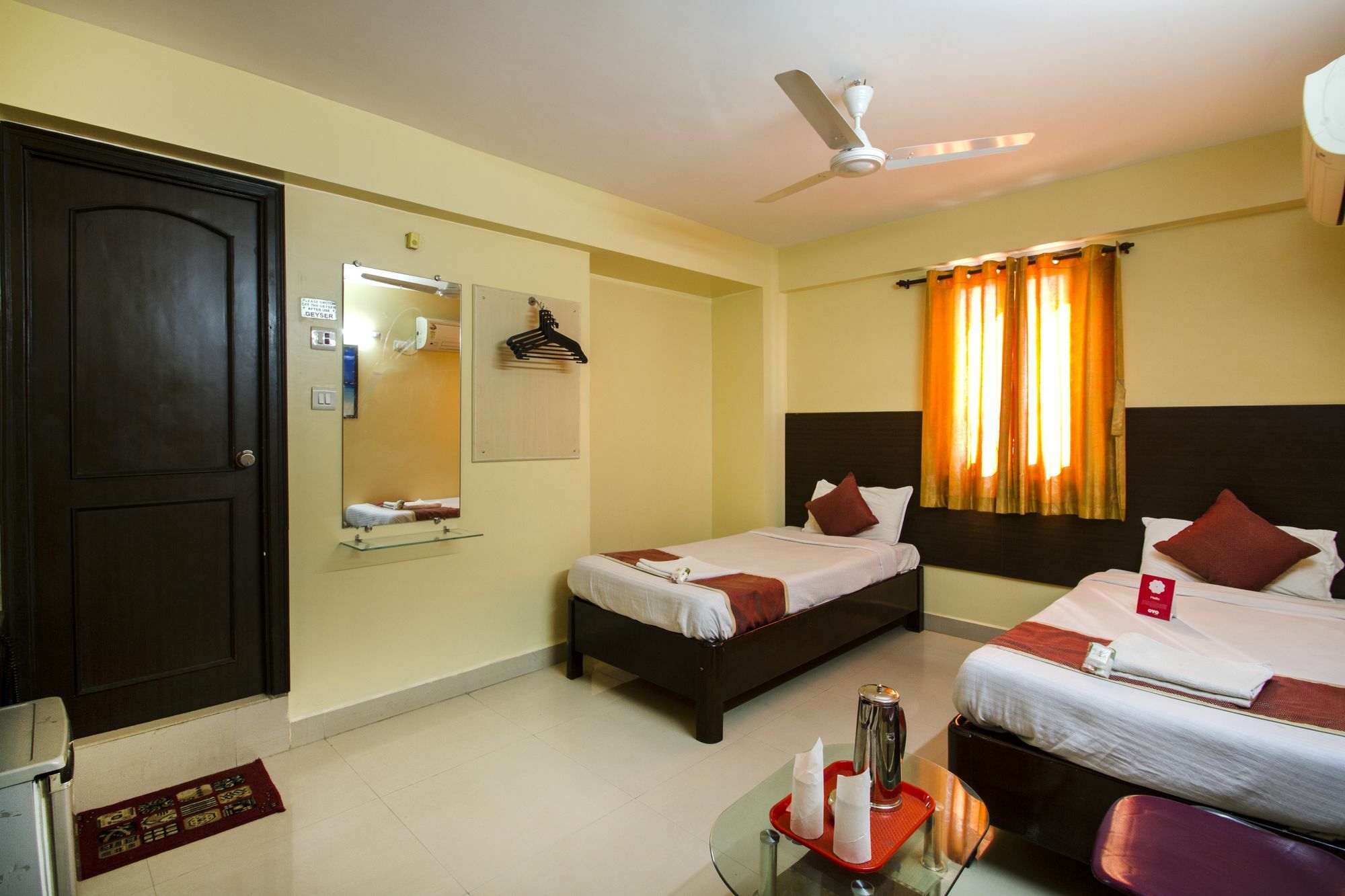 Oyo 2840 Kanha Grand Haiderabad Buitenkant foto